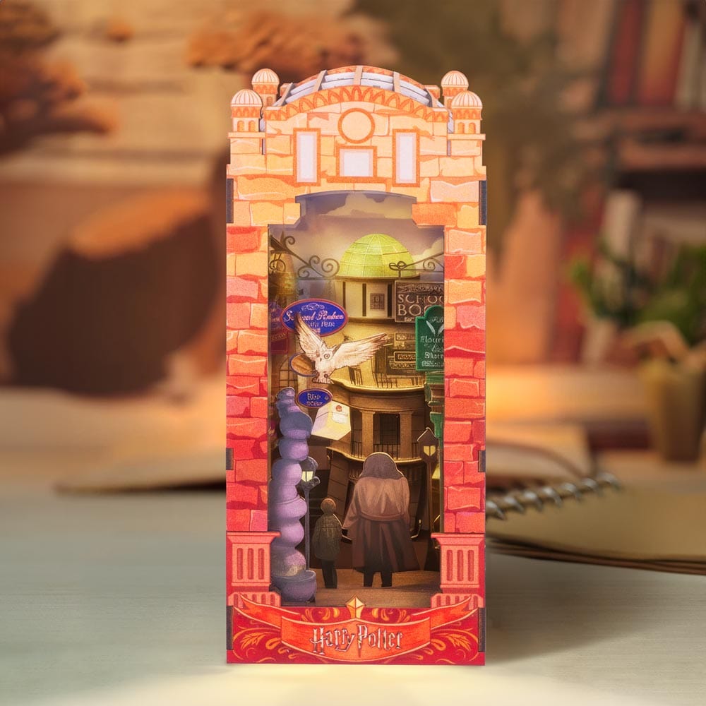 Book Nook Kits 237 Pieces | 25.7×11×17.1 cm (10.1" x 4.3" x 6.9") Harry Potter: Diagon Alley - DIY Book Nook Kit